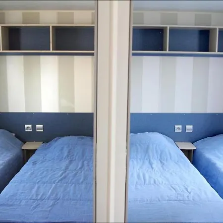 Mobil Confortable Avec Terrasse Pour 6 Personnes - Api-1-52-394 Kamp alanı *