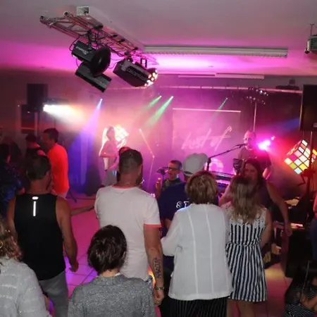 Mobil Confortable Avec Terrasse Pour 6 Personnes - Api-1-52-394 * Brétignolles-sur-Mer