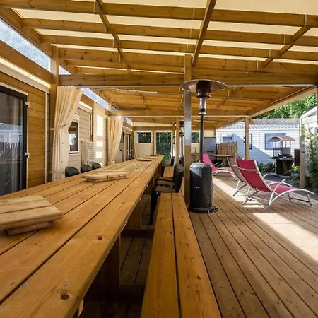 Kamp alanı Mobil Confortable Avec Terrasse Pour 6 Personnes - Api-1-52-394 *