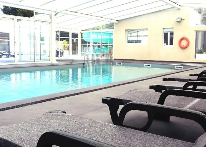 Mobil Confortable Avec Terrasse Pour 6 Personnes - Api-1-52-394